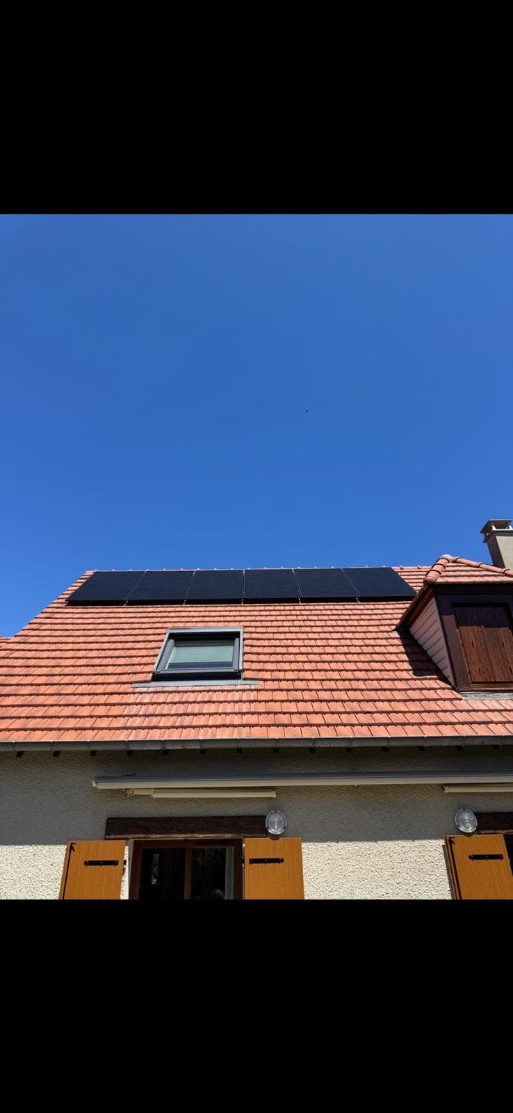 Prix panneaux solaires 2026 : fourchettes par puissance et aides.